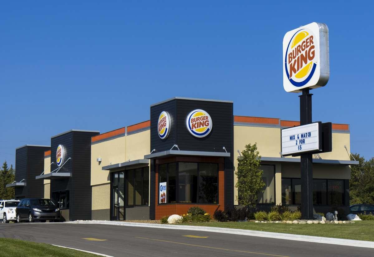 Burger King và những màn “đặc sản” cà khịa các thương hiệu khác