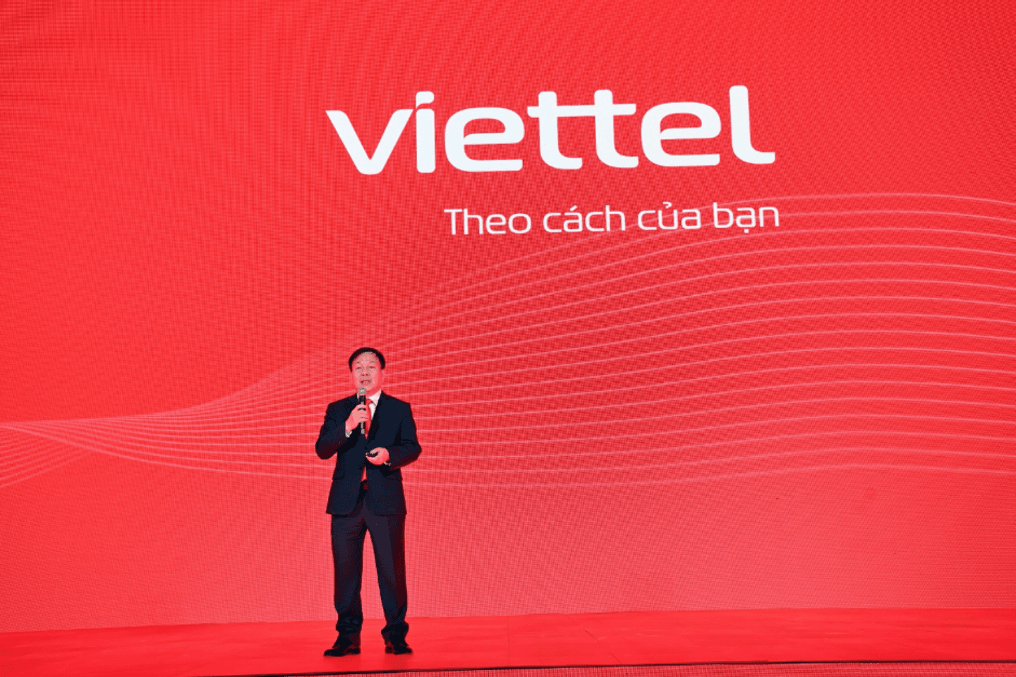 Từ slogan "Hãy nói theo cách của bạn" đến "Theo cách của bạn": Vì sao ít hơn lại nhiều hơn?