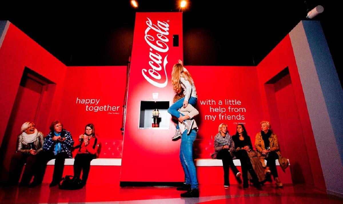 Coca-Cola và những chiến dịch quảng cáo tương tác đầy cảm hứng