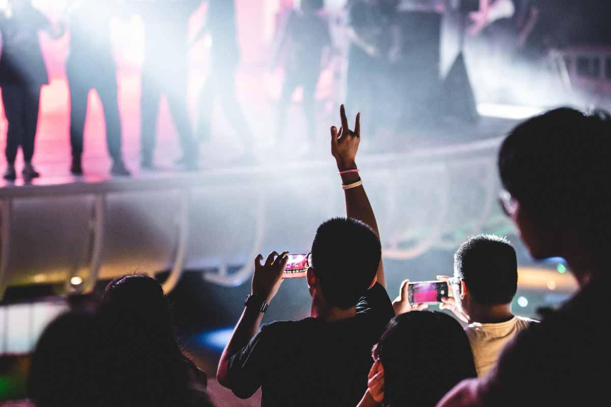 Thử nhìn Kpop dưới góc nhìn của một Marketer