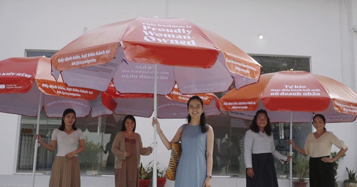 Thắp lửa đam mê: Những chiếc ô truyền cảm hứng với câu chuyện thành công của các nữ doanh nhân Việt