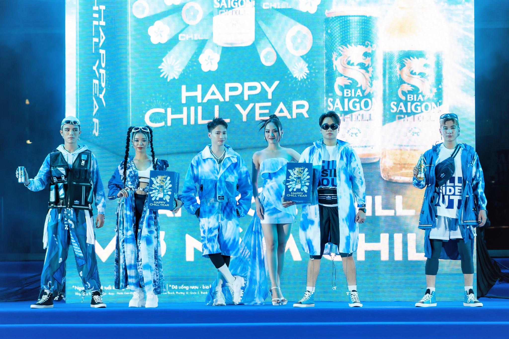 Bia Saigon Chill kết hợp với nhà thiết kế Võ Công Khanh ra mắt bộ sưu tập thời trang mới