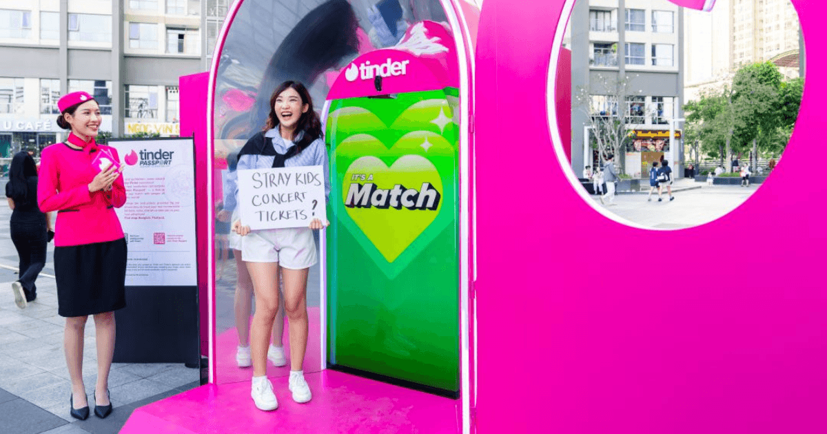 Trải nghiệm tính năng Passport ngoài đời thực của Tinder: Đứng ở TP.HCM, hẹn hò với "một nửa" ở Bangkok