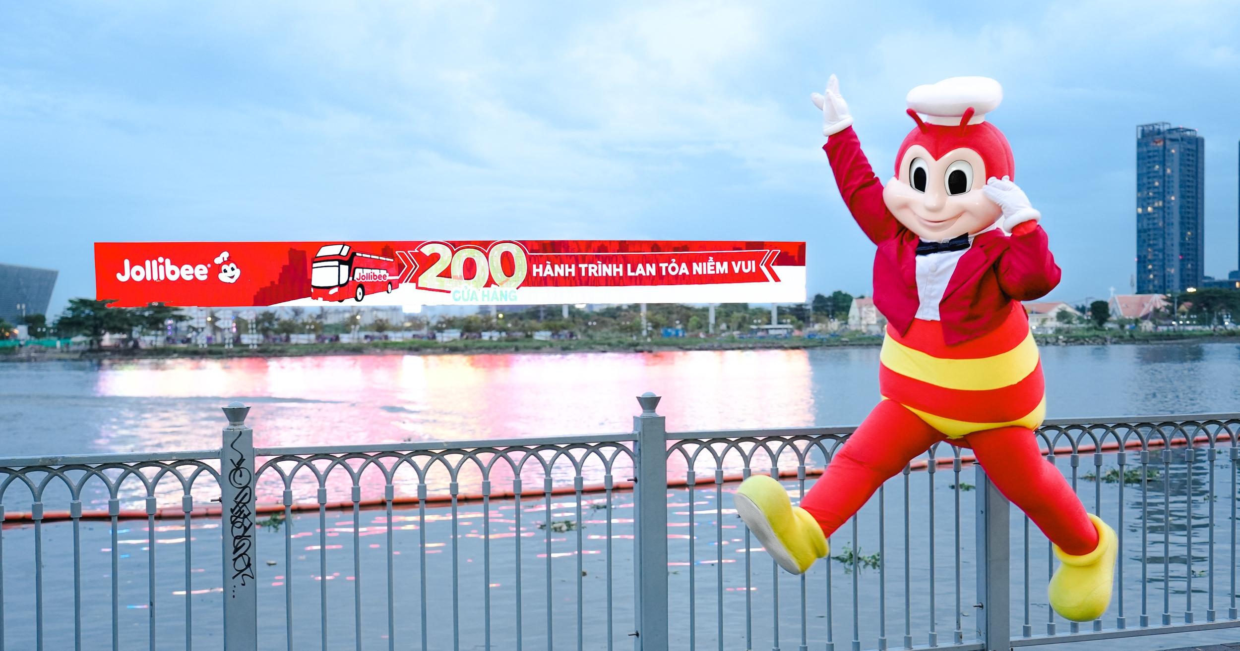 Jollibee Việt Nam tạo dấu ấn với chiến dịch PR mừng cột mốc 200 cửa hàng