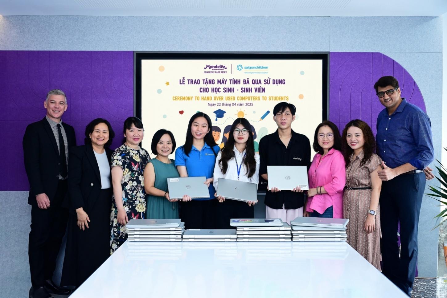 Mondelez Kinh Đô tiếp tục hành trình tiếp sức tri thức cho học sinh, sinh viên Việt Nam