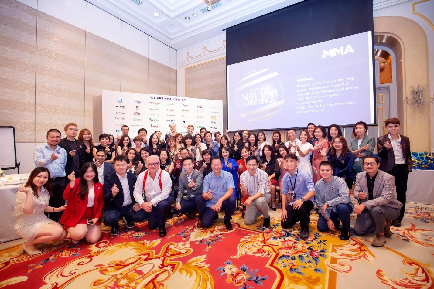 Hoàng tráng và ấn tượng với chương trình chào đón năm mới của MMA Vietnam 2021