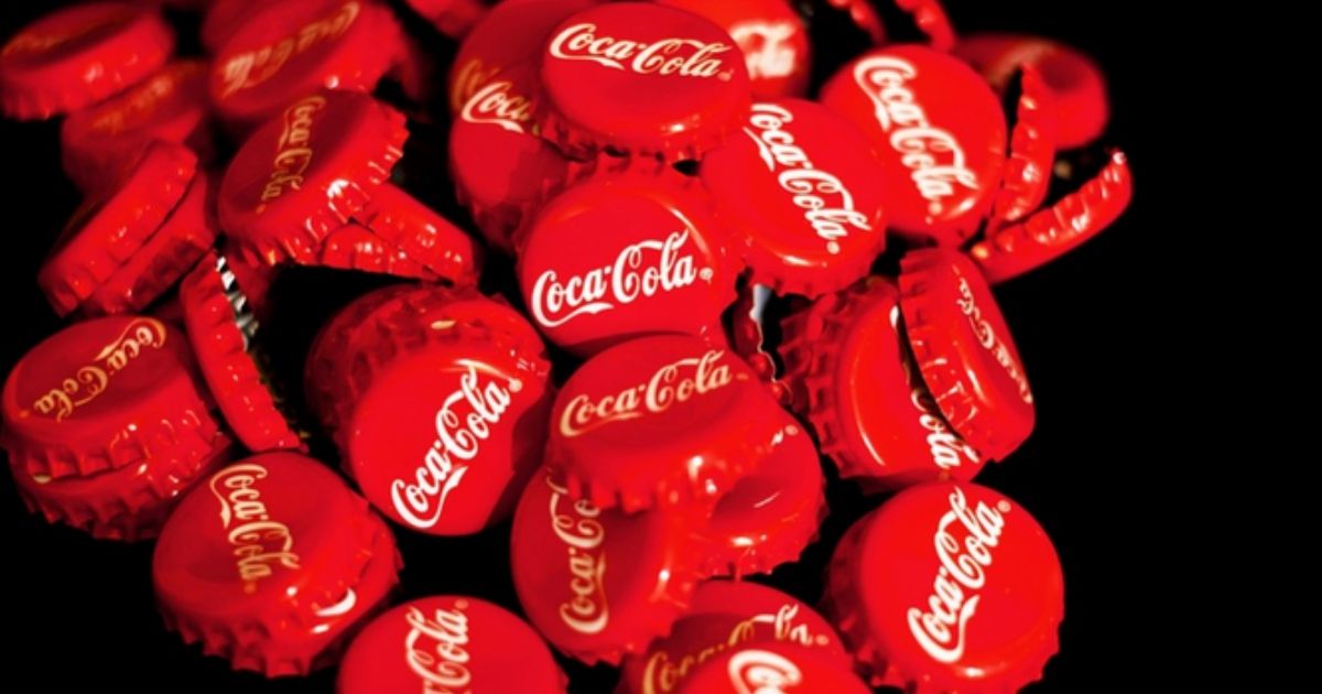 Coca-Cola cắt giảm chi tiêu quảng cáo toàn cầu, tạm ngừng các chiến dịch  truyền thông quy mô lớn | Advertising Vietnam